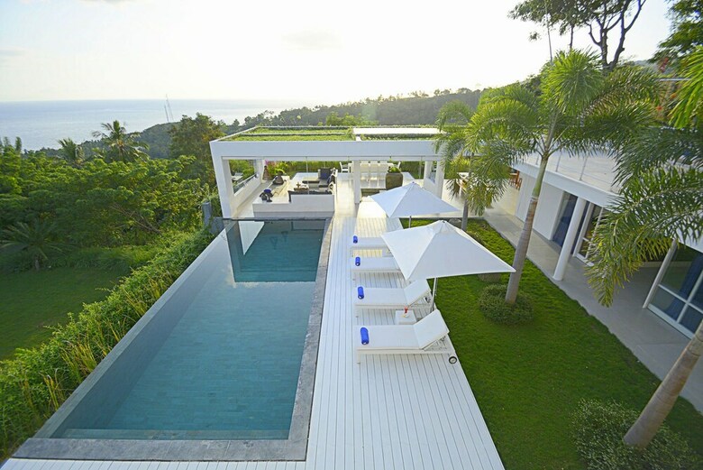 Villa L