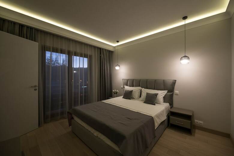Elexus Apartments