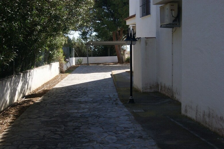 Apartamentos Marineu Casas Pareadas Romana