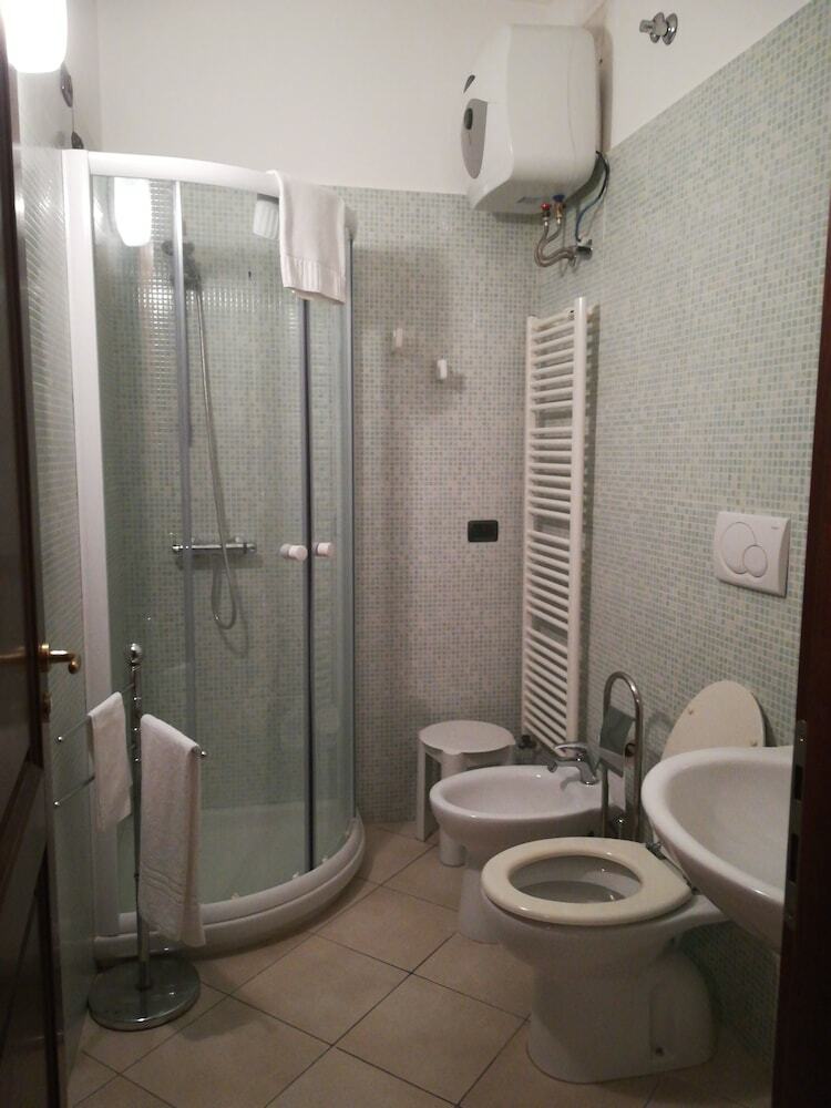 Dimora Del Falconiere B&B