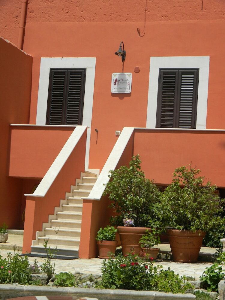 Dimora Del Falconiere B&B