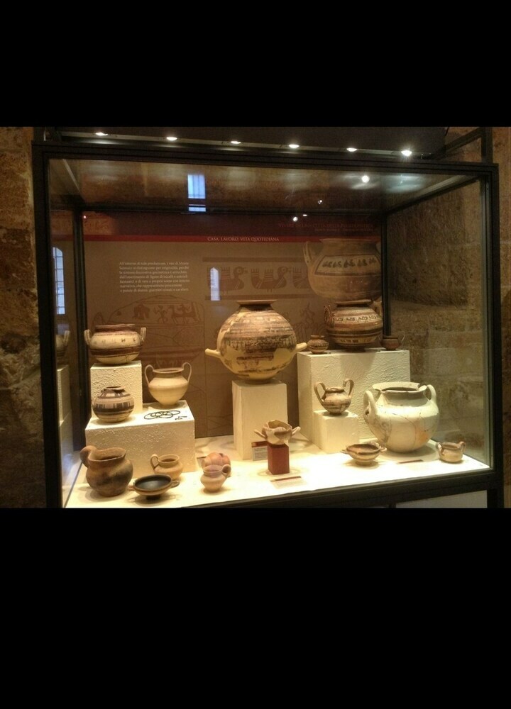 Dimora Del Falconiere B&B