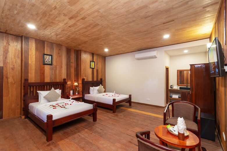 Hotel Family Wooden Boutique