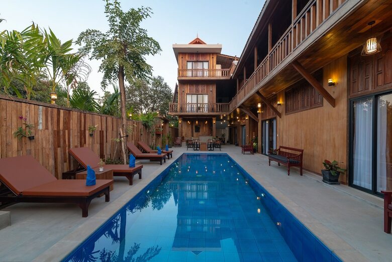 Hotel Family Wooden Boutique