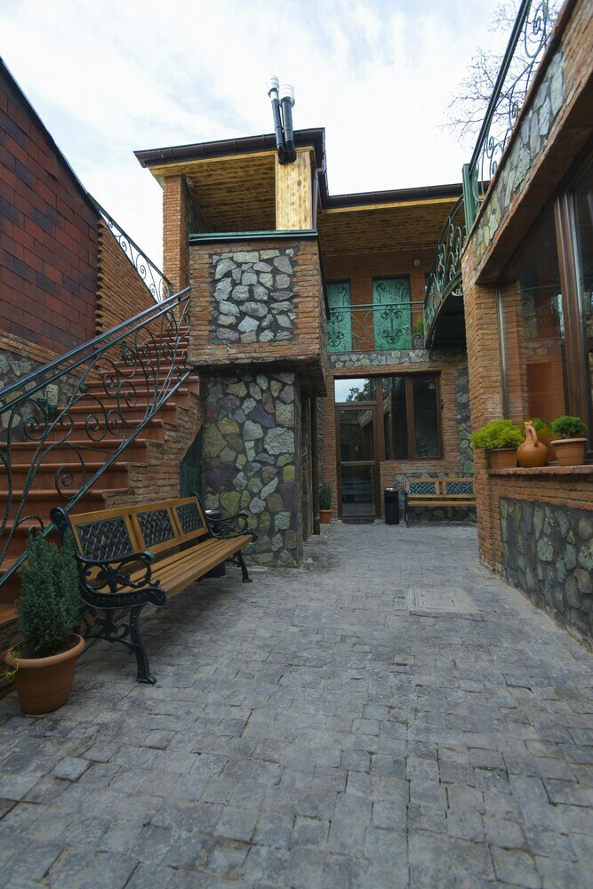 Hotisi Hotel