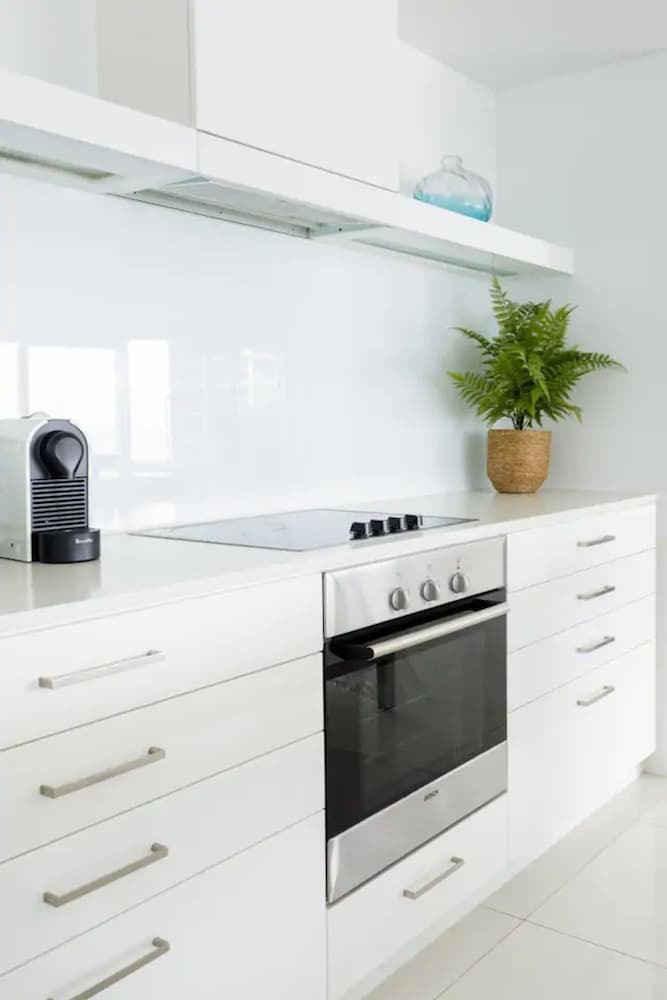 3 Bedroom Apartment With Breathtaking Views In Iconic Q1