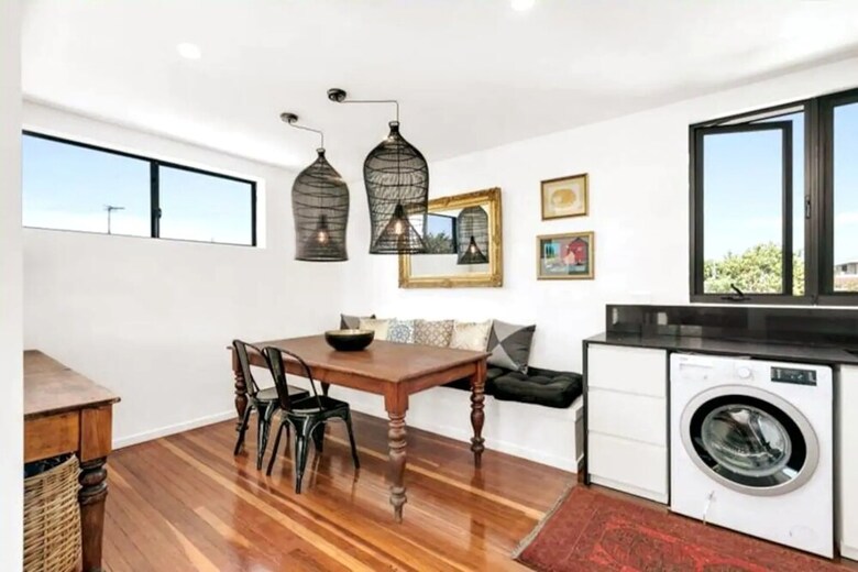 Spacious 2 Bedroom Townhouse In Southport