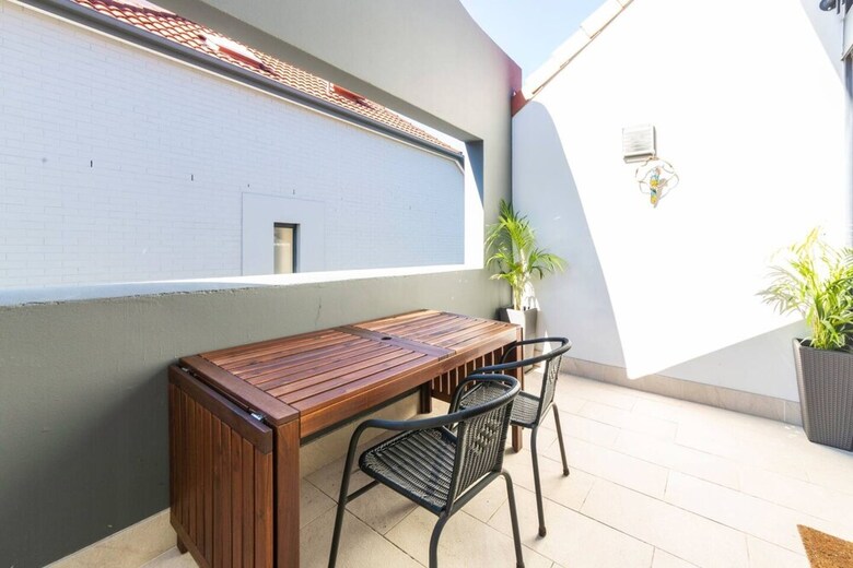 Lovely 1 Bedroom Apartment Close To Cbd