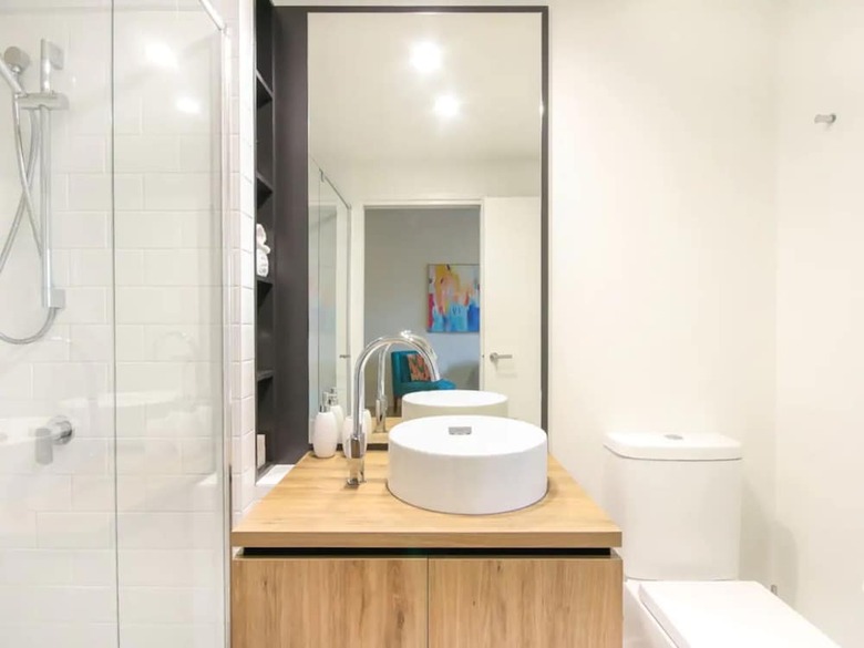 Luxury 1 Bedroom Top Floor Apartment With Balcony