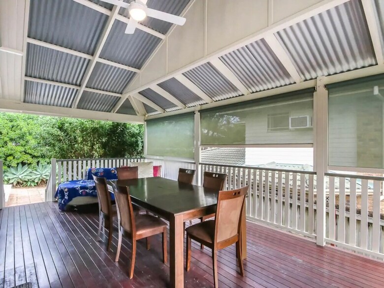 Quiet 3 Bedroom House In Albion With Parking