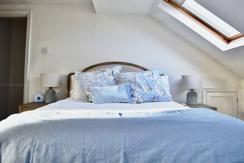Spacious 2 Bedroom Family Home In Earlsfield