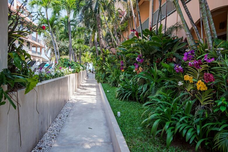 Hotel Anantasila Villa By The Sea