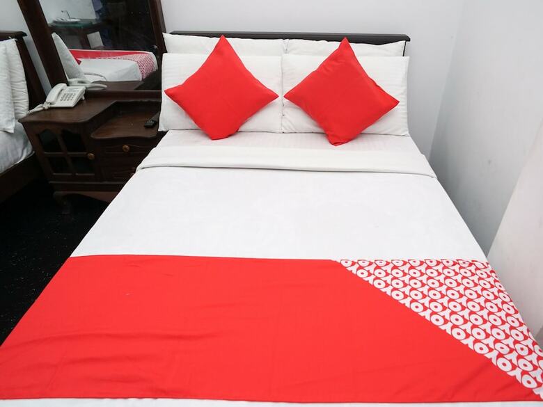 Hotel Oyo 489 Shirantha Rest