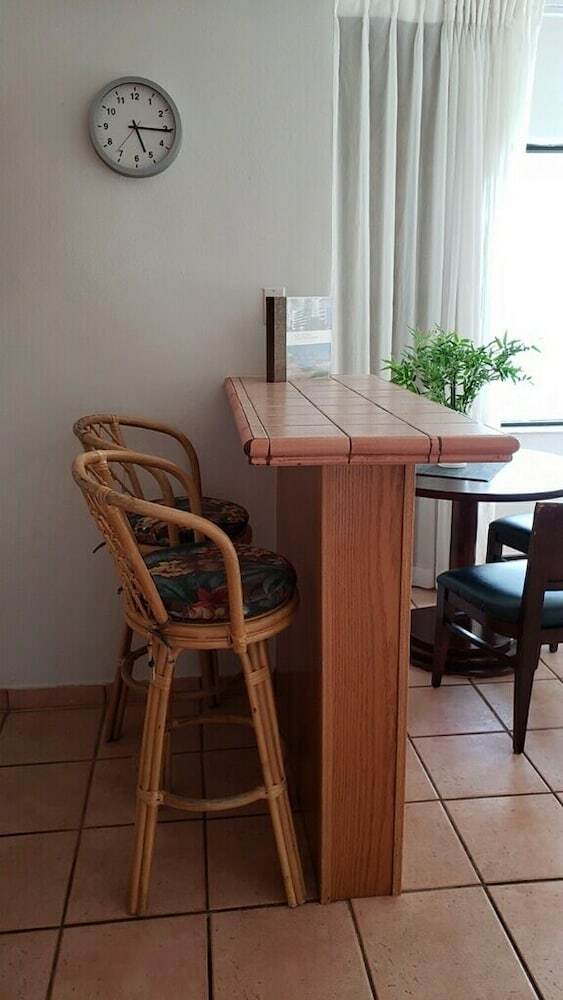 Hotel Waterfront Condo, Heated Pool, Direct Beach Access