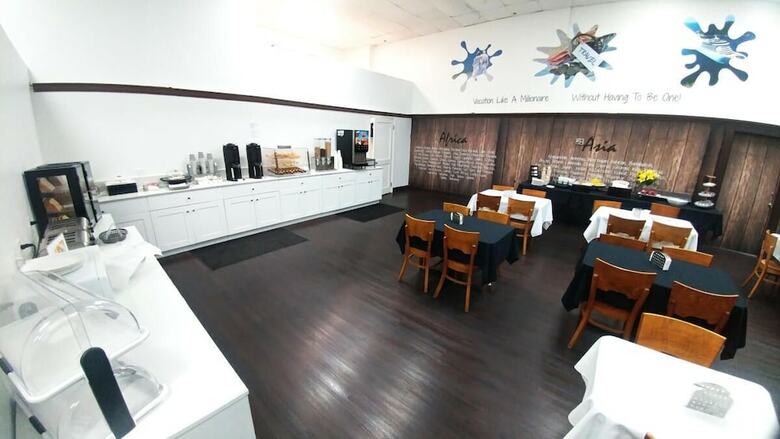 Penthouse Studio Sleeps 4, On Miami Beach