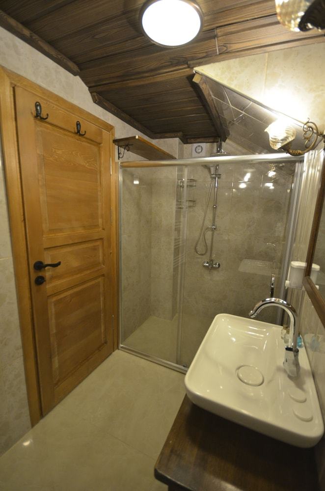 Sef Cave Hotel