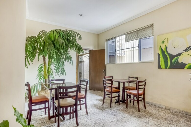 Oyo Speciali Hotel
