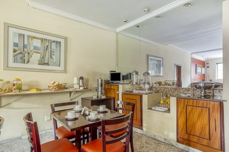 Oyo Speciali Hotel