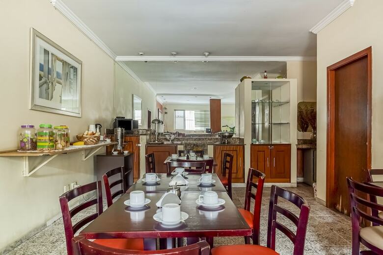 Oyo Speciali Hotel