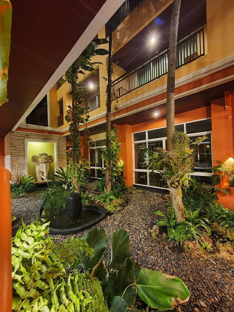 Hotel Chateau En Ville Pattaya