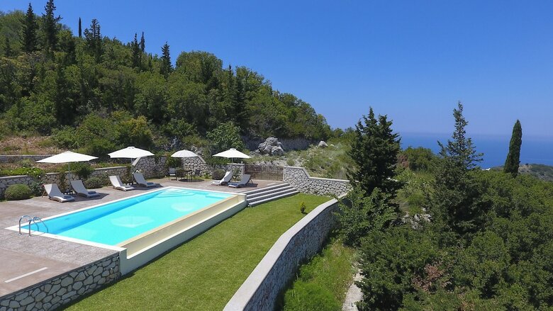 Drimonari Villas