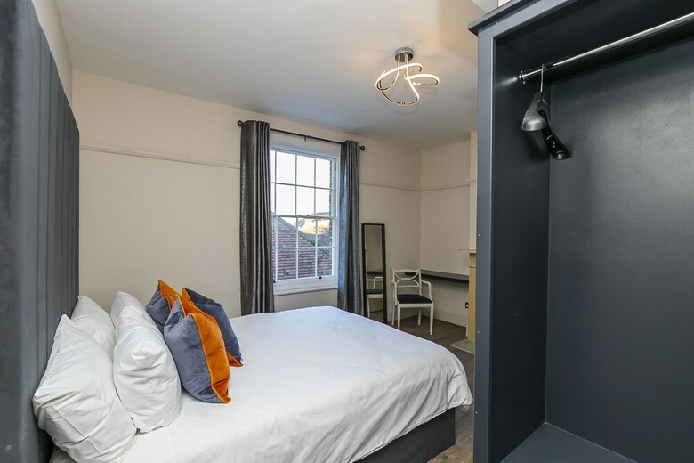 Pages Hotel & Guesthouse