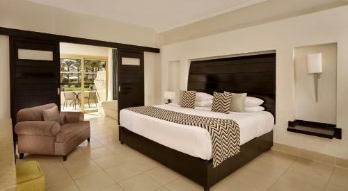 Hotel Coral Sea Holiday Village