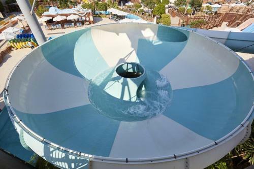 Hotel Coral Sea Holiday Village