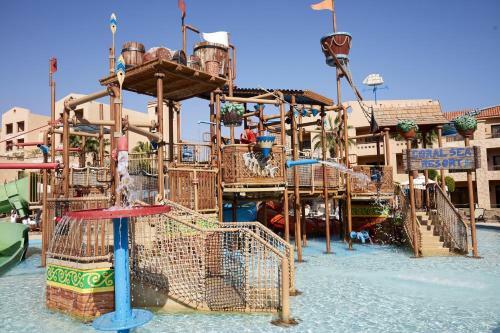 Hotel Coral Sea Holiday Village