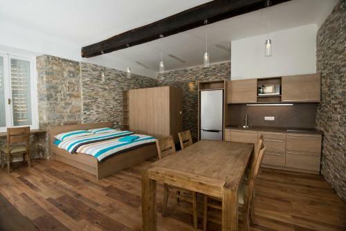 Vista Apartments