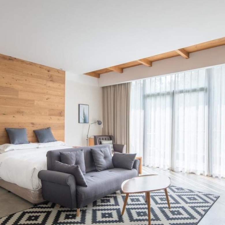 Floral Hotel  Elegant Stone Home Tiantai