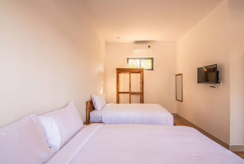 Hotel Aurora House