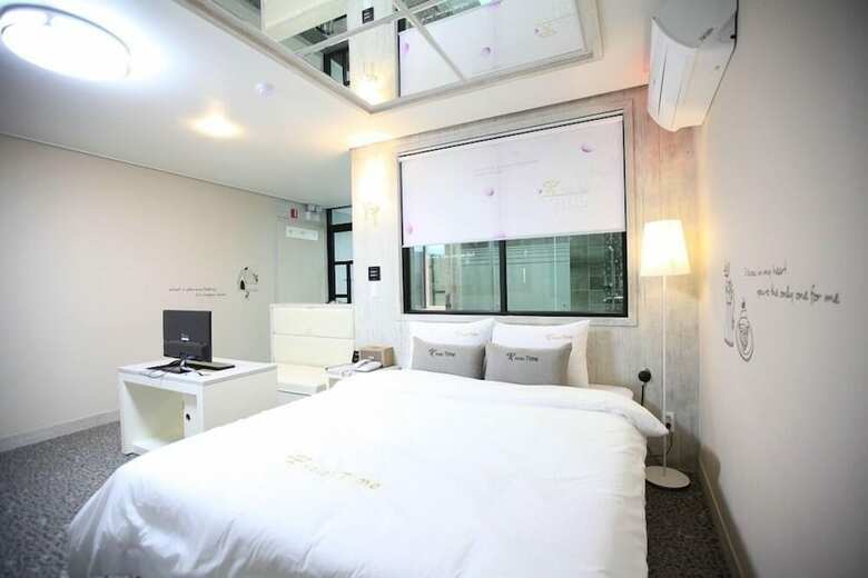 Cheonan Time Hotel