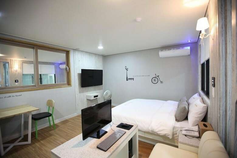Cheonan Time Hotel