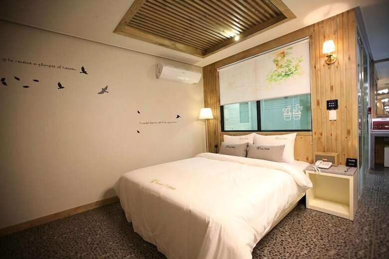 Cheonan Time Hotel