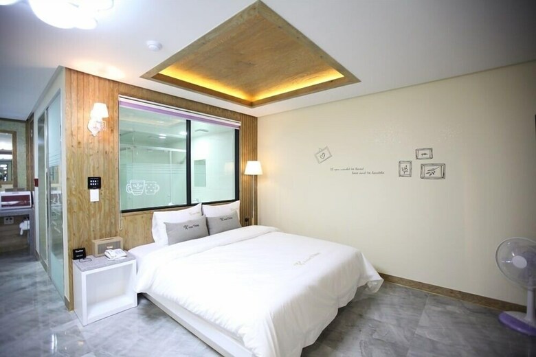 Cheonan Time Hotel