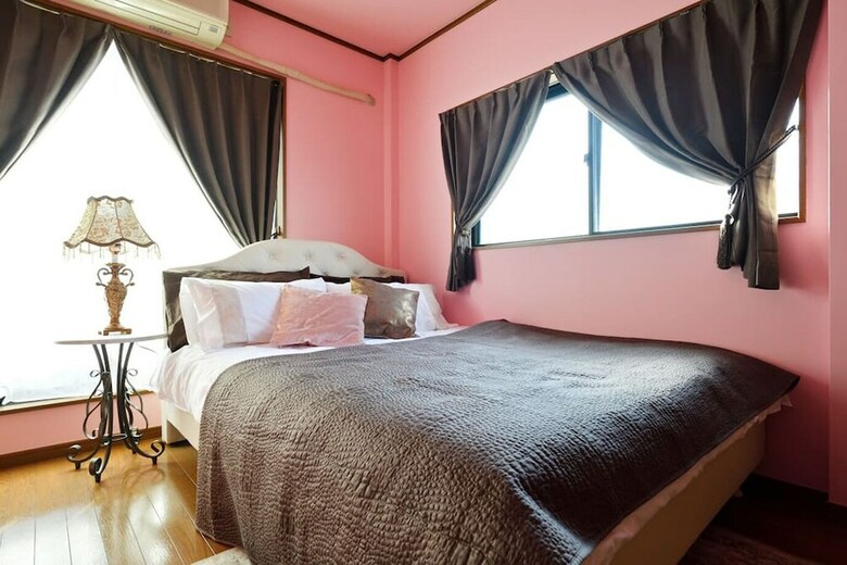 Private House St8