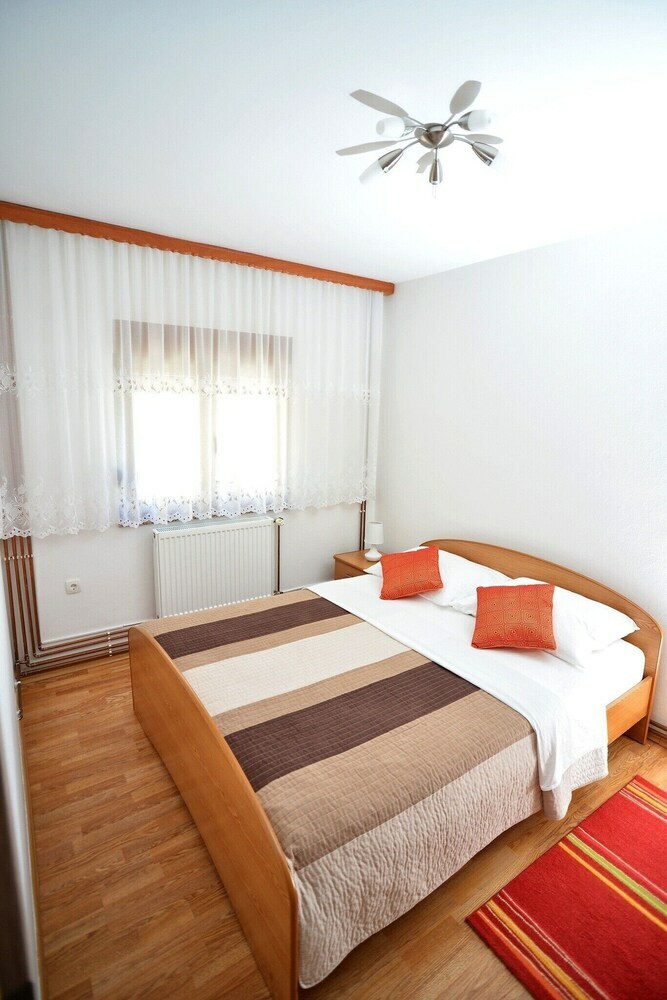 Apartment Isic