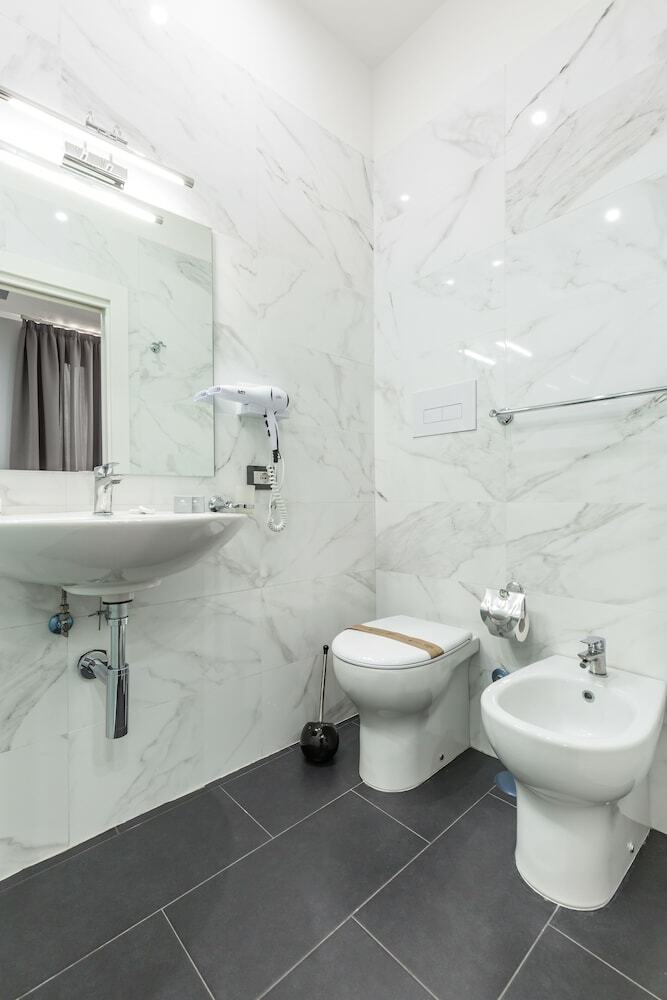 Hotel Bella Napoli Suites