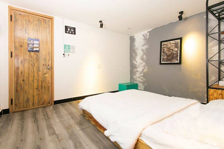 Hostal D-green Hostel