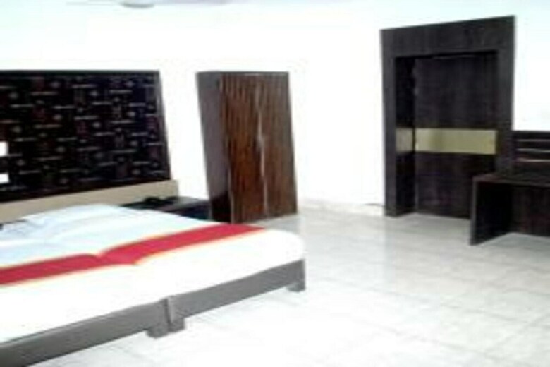Hotel Navrang