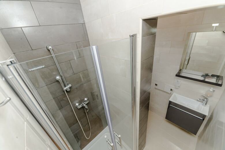 Apartment Radovic Nives