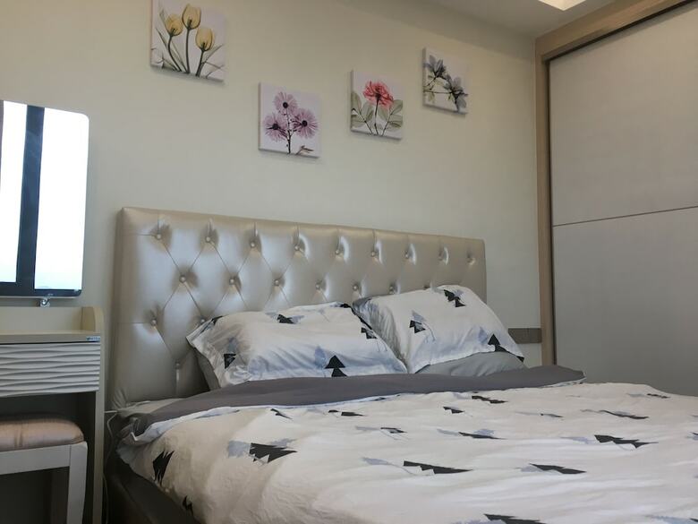 One Bedroom Condo With Ocean View