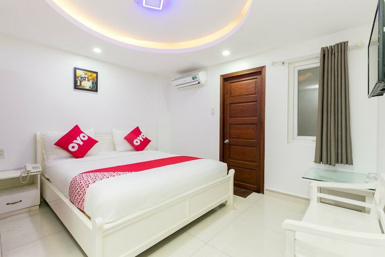Oyo 652 Monaco Hotel