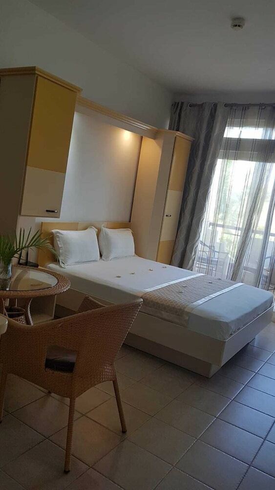 Aparthotel West Coast View