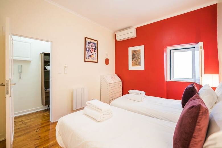 S�o Bento Authentic Apartment