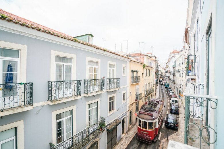 S�o Bento Authentic Apartment