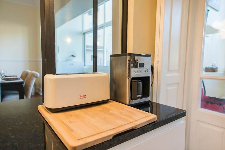 Spacious Gra�a River View Apartment