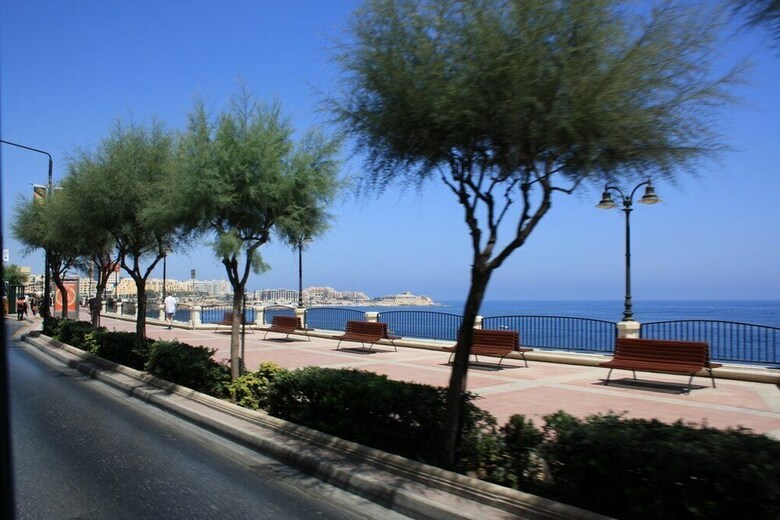 Apartamentos Luxury Seafront Oasis In Central Sliema W/ Pool