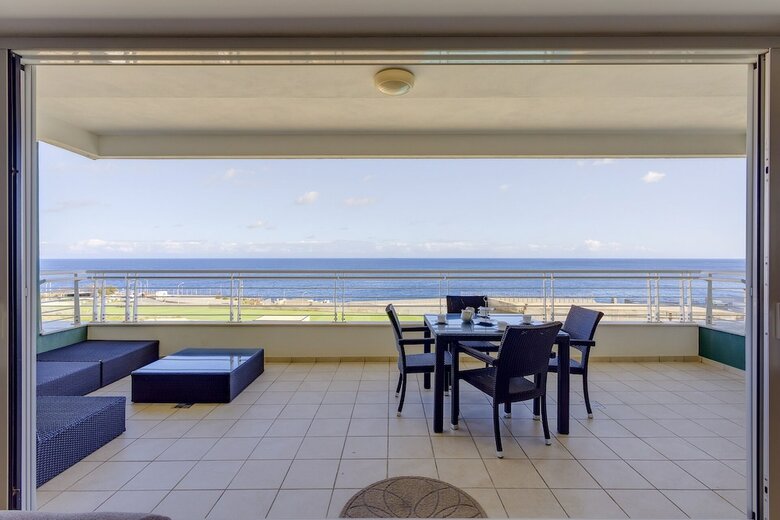Apartamentos Luxury Seafront Oasis In Central Sliema W/ Pool